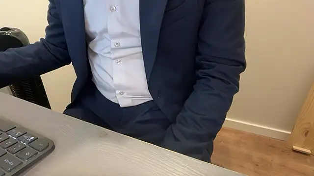 rickyi2023 online show from 11.26.25