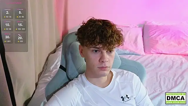 Snapshot of cute_thomas chatting on 11.11.25 cute thomas online show from 11.11.25