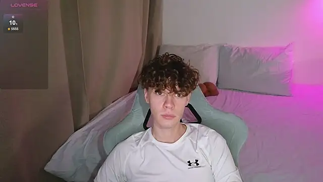 cute thomas online show from 04.24.26
