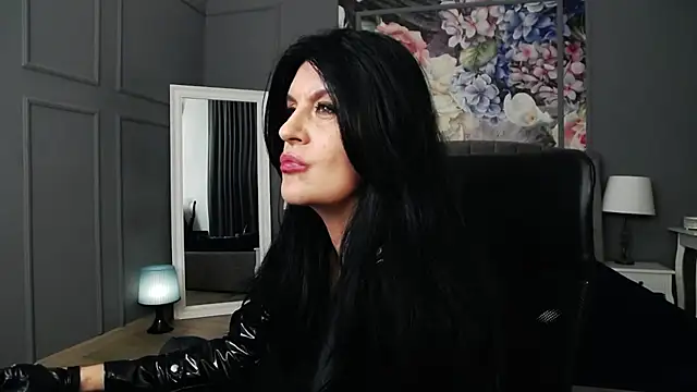 Snapshot of DomMelissaW chatting on 12.05.24 DomMelissaW online show from 12.05.24