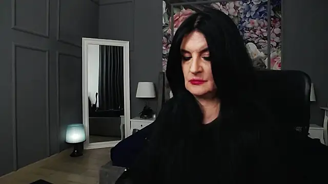 Snapshot of DomMelissaW chatting on 02.08.25 DomMelissaW online show from 02.08.25