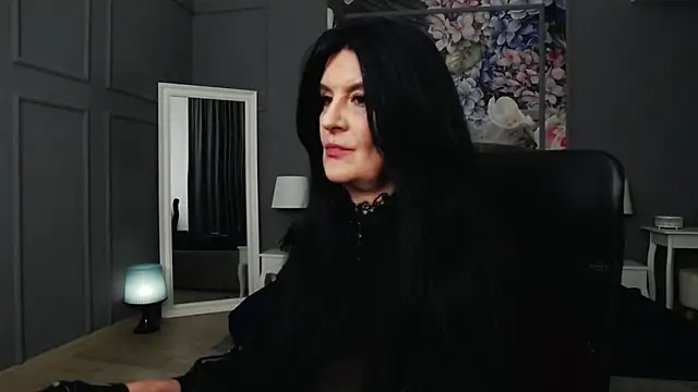 Snapshot of DomMelissaW chatting on 02.16.25 DomMelissaW online show from 02.16.25