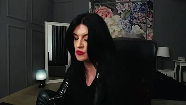 Snapshot of DomMelissaW chatting on 02.21.25 DomMelissaW online show from 02.21.25