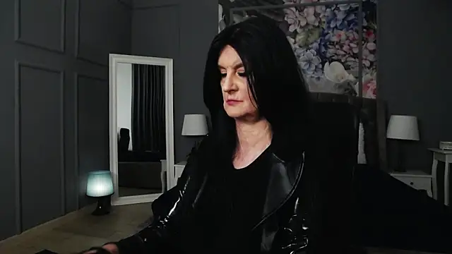 Snapshot of DomMelissaW chatting on 03.22.25 DomMelissaW online show from 03.22.25