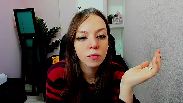 Snapshot of Persephoni chatting on 02.10.25 Persephoni online show from 02.10.25