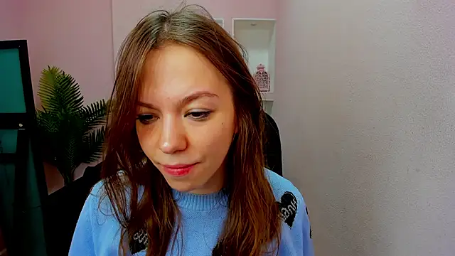 Snapshot of Persephoni chatting on 10.11.25 Persephoni online show from 10.11.25