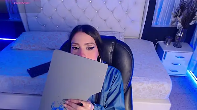 Snapshot of LiaVillalobos chatting on 09.24.25 LiaVillalobos online show from 09.24.25