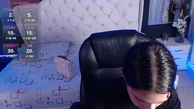 Snapshot of LiaVillalobos chatting on 10.01.25 LiaVillalobos online show from 10.01.25