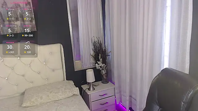 Snapshot of LiaVillalobos chatting on 10.27.25 LiaVillalobos online show from 10.27.25