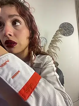 LiaVillalobos online show from 04.22.26