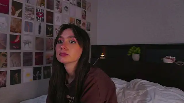 Snapshot of itssophiie chatting on 09.12.25 itssophiie online show from 09.12.25