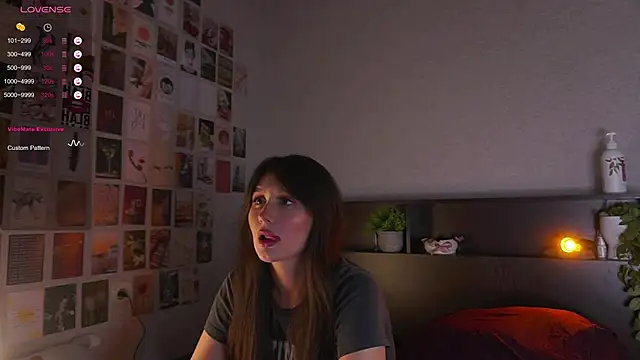 Snapshot of itssophiie chatting on 09.19.25 itssophiie online show from 09.19.25