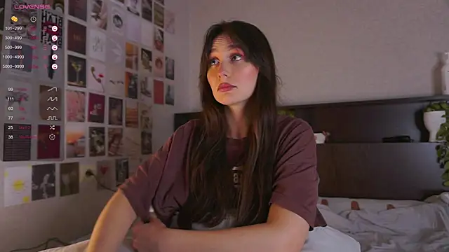 Snapshot of itssophiie chatting on 09.22.25 itssophiie online show from 09.22.25