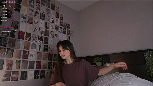 Snapshot of itssophiie chatting on 09.28.25 itssophiie online show from 09.28.25