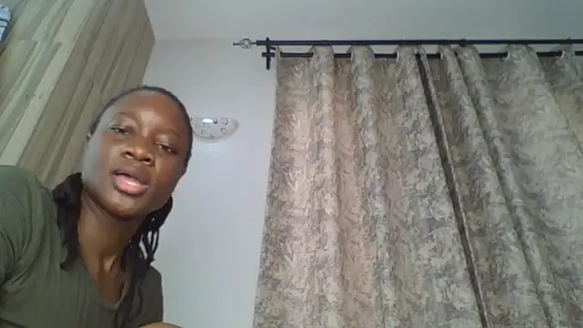 Snapshot of sweet_sassy_ chatting on 11.01.25 sweet sassy online show from 11.01.25