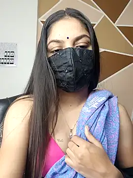 Snapshot of _desigori chatting on 01.31.25 desigori online show from 01.31.25