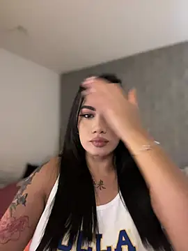 Snapshot of clarachanelricek chatting on 12.23.24 clarachanelricek online show from 12.23.24