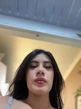 Snapshot of clarachanelricek chatting on 02.15.25 clarachanelricek online show from 02.15.25