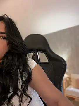 Snapshot of clarachanelricek chatting on 02.26.25 clarachanelricek online show from 02.26.25