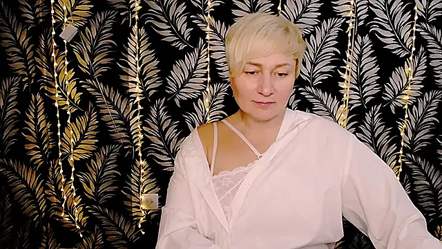 Olivia playful online show from 02.06.25