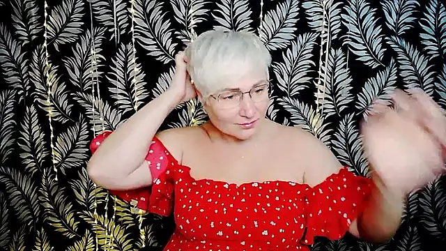 Snapshot of Olivia_playful chatting on 06.14.26 Olivia playful online show from 06.14.26