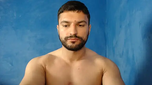 Snapshot of alex_blu chatting on 06.11.26 alex blu online show from 06.11.26