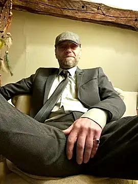 Snapshot of eddouxxx78 chatting on 12.22.24 eddouxxx78 online show from 12.22.24