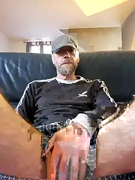 Snapshot of eddouxxx78 chatting on 01.29.25 eddouxxx78 online show from 01.29.25