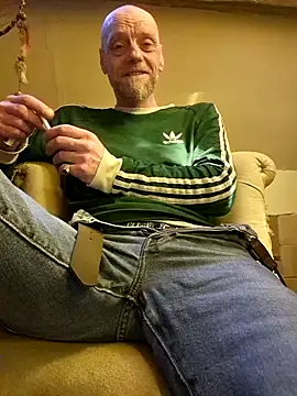 Snapshot of eddouxxx78 chatting on 03.14.26 eddouxxx78 online show from 03.14.26