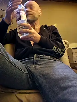 Snapshot of eddouxxx78 chatting on 03.22.26 eddouxxx78 online show from 03.22.26