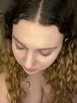 Snapshot of sashasommers chatting on 02.25.25 sashasommers online show from 02.25.25