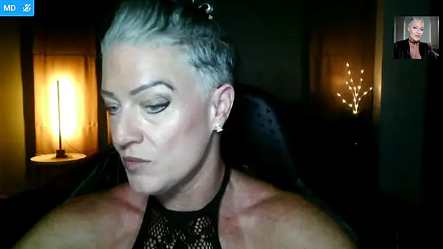 Snapshot of Devon2020 chatting on 02.23.26 Devon2020 online show from 02.23.26