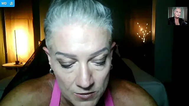 Snapshot of Devon2020 chatting on 03.04.26 Devon2020 online show from 03.04.26