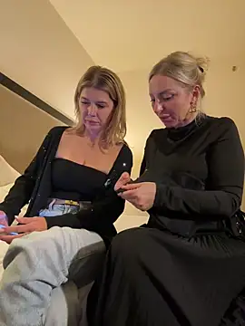 Snapshot of Allys chatting on 01.17.25 Allys online show from 01.17.25