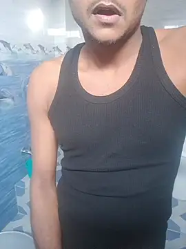 Snapshot of Itsdesi_boy chatting on 11.12.25 Itsdesi boy online show from 11.12.25