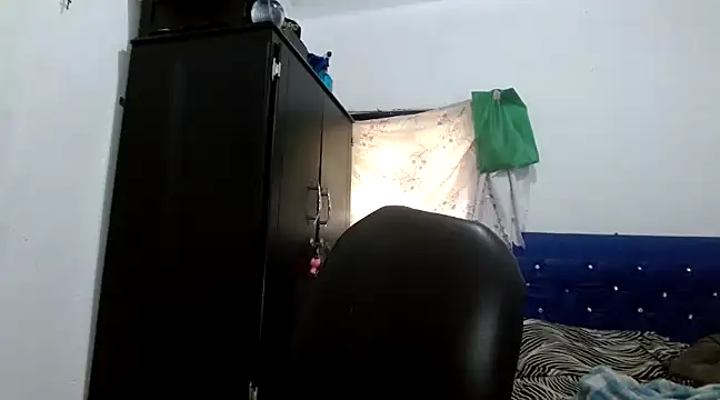 Snapshot of angelamarie1 chatting on 12.10.24 angelamarie1 online show from 12.10.24