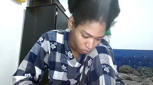 Snapshot of angelamarie1 chatting on 12.23.24 angelamarie1 online show from 12.23.24