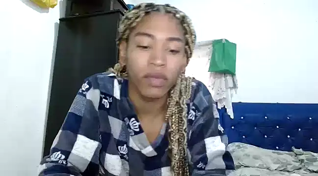Snapshot of angelamarie1 chatting on 12.30.24 angelamarie1 online show from 12.30.24
