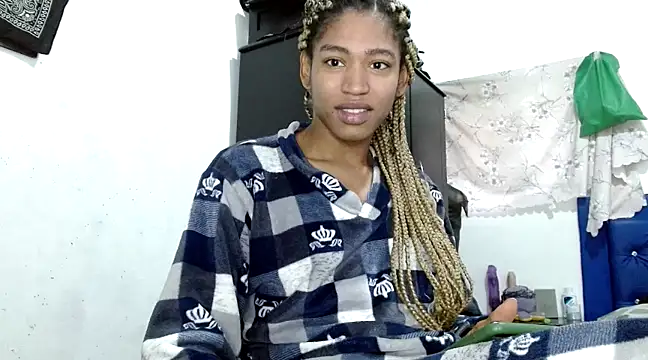 Snapshot of angelamarie1 chatting on 01.27.25 angelamarie1 online show from 01.27.25