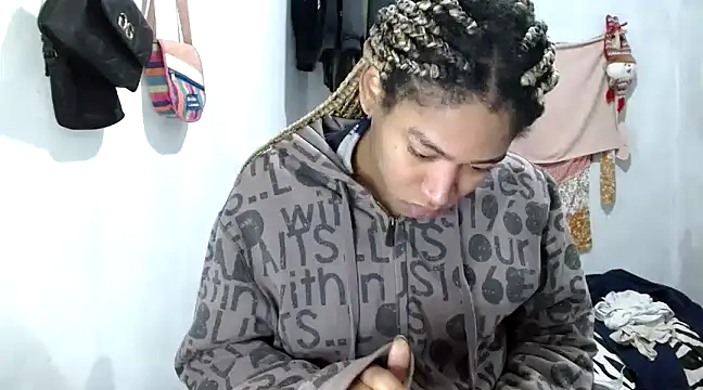 Snapshot of angelamarie1 chatting on 02.14.25 angelamarie1 online show from 02.14.25