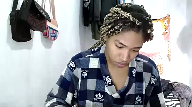 Snapshot of angelamarie1 chatting on 02.16.25 angelamarie1 online show from 02.16.25