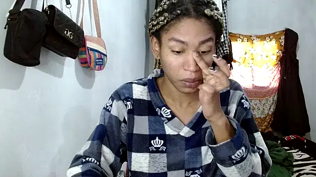 Snapshot of angelamarie1 chatting on 02.22.25 angelamarie1 online show from 02.22.25