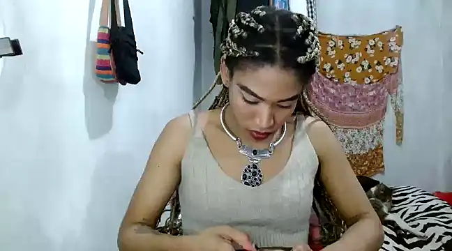 Snapshot of angelamarie1 chatting on 02.27.25 angelamarie1 online show from 02.27.25