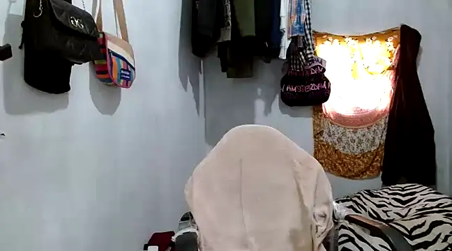 Snapshot of angelamarie1 chatting on 03.13.25 angelamarie1 online show from 03.13.25