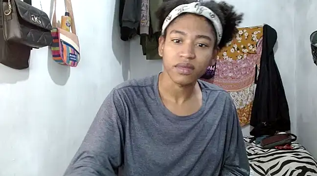 Snapshot of angelamarie1 chatting on 03.17.25 angelamarie1 online show from 03.17.25