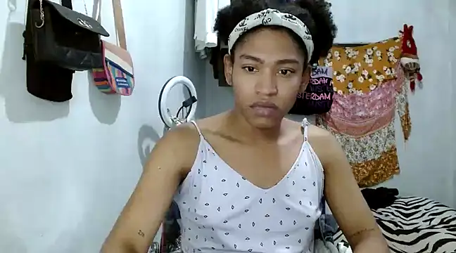 Snapshot of angelamarie1 chatting on 03.20.25 angelamarie1 online show from 03.20.25