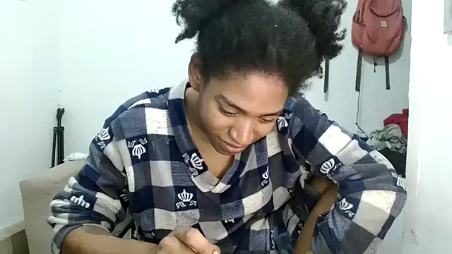 Snapshot of angelamarie1 chatting on 09.13.25 angelamarie1 online show from 09.13.25
