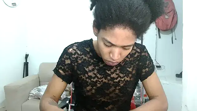 Snapshot of angelamarie1 chatting on 09.25.25 angelamarie1 online show from 09.25.25