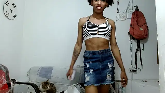Snapshot of angelamarie1 chatting on 10.18.25 angelamarie1 online show from 10.18.25