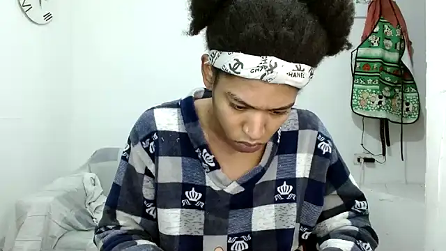 angelamarie1 online show from 11.04.25